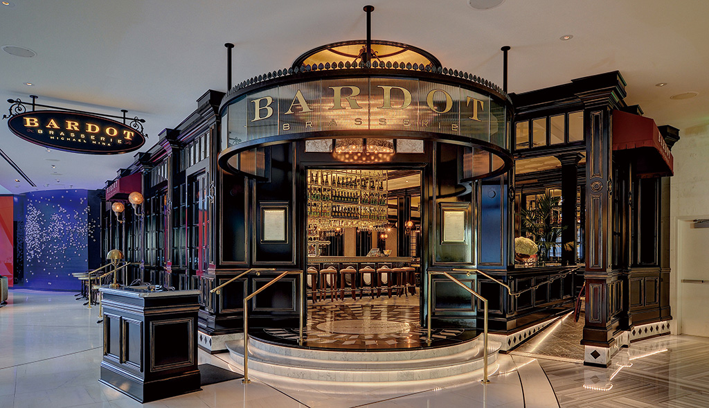 VIVA VEGAS! | MEN Noblesse
